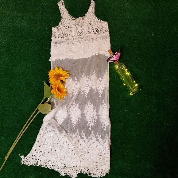 Lace Crochet coverup - Picture 2 of 5