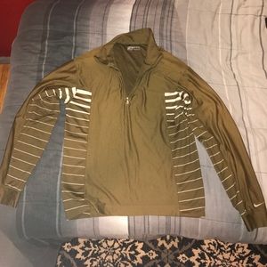 Lightweight Nike golf pullover