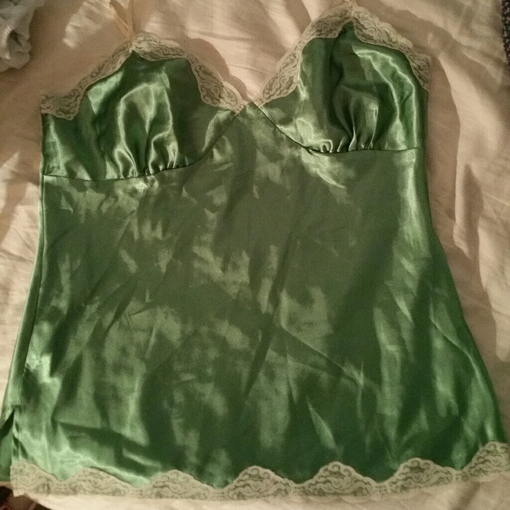 XXL SPAGHETTI STRAP TOP GREEN WHITE LACE