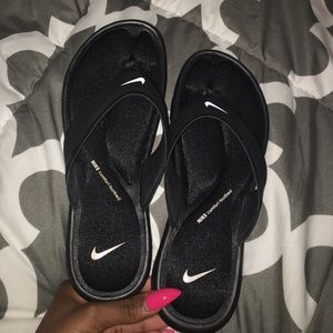 Nike flip flops