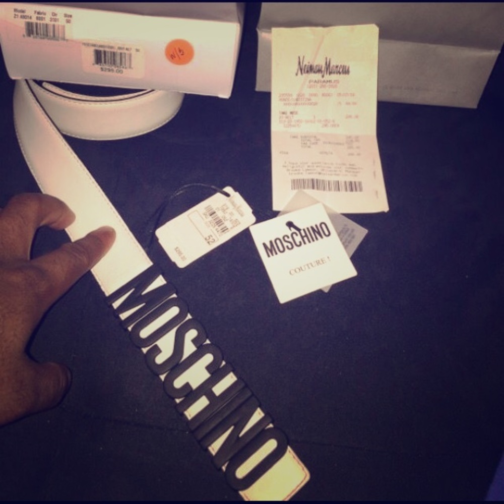 Moschino belt