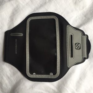 Scosche iPhone 5 5s / iPod workout arm band