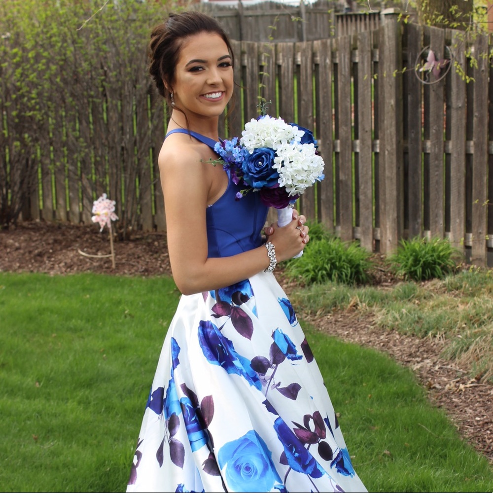 Meet your Posher, Emily