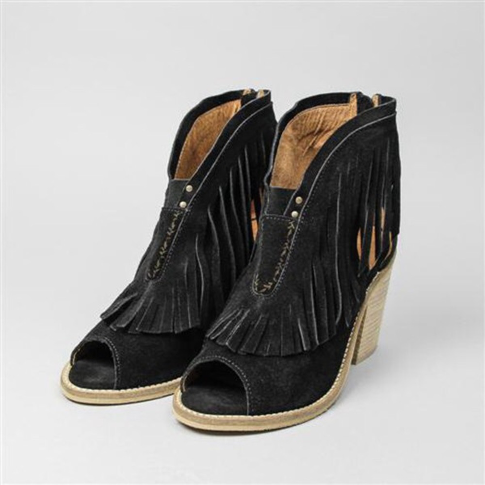 Black Distressed Fringe Boho Open Toe Booties - Picture 3 of 6