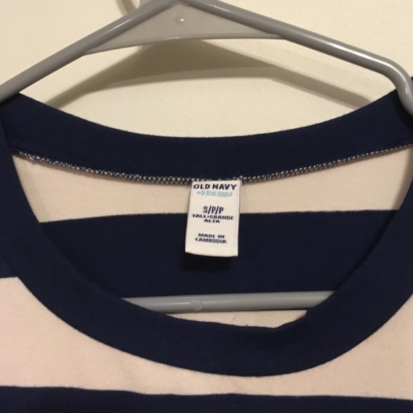 Dress with 3/4 length arms - Picture 2 of 3