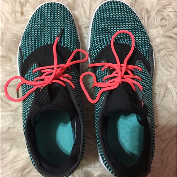 Jordan Eclipse - Picture 3 of 4