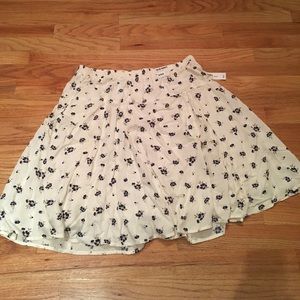 NWT Old Navy Circle Mini Skirt Blue & White Sz M