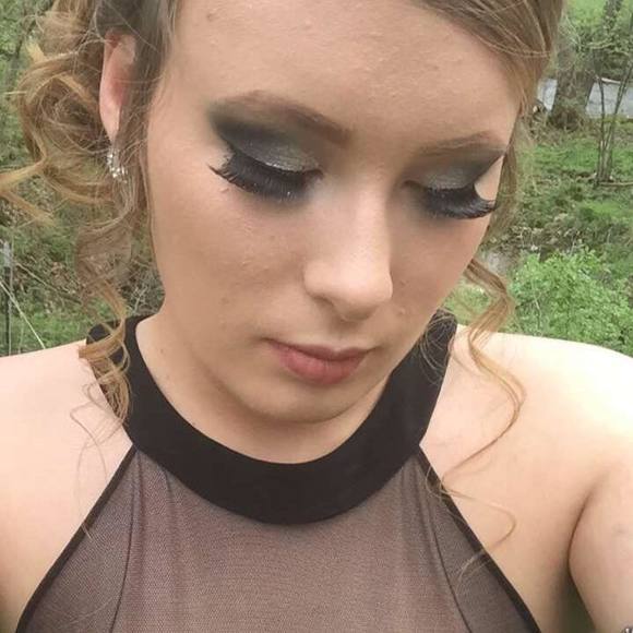 Meet your Posher, Magee - Picture 1 of 1