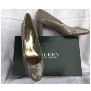 NEW LAUREN Ralph Lauren Gray Greige Heels
