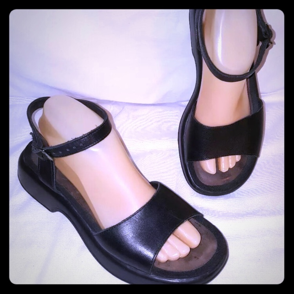 Dansko Black Leather Sandals UK39 (8-9us) GUC