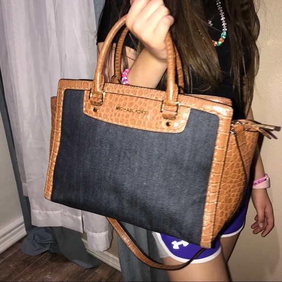 Michael Kors Handbags - Michael Kors jean purse