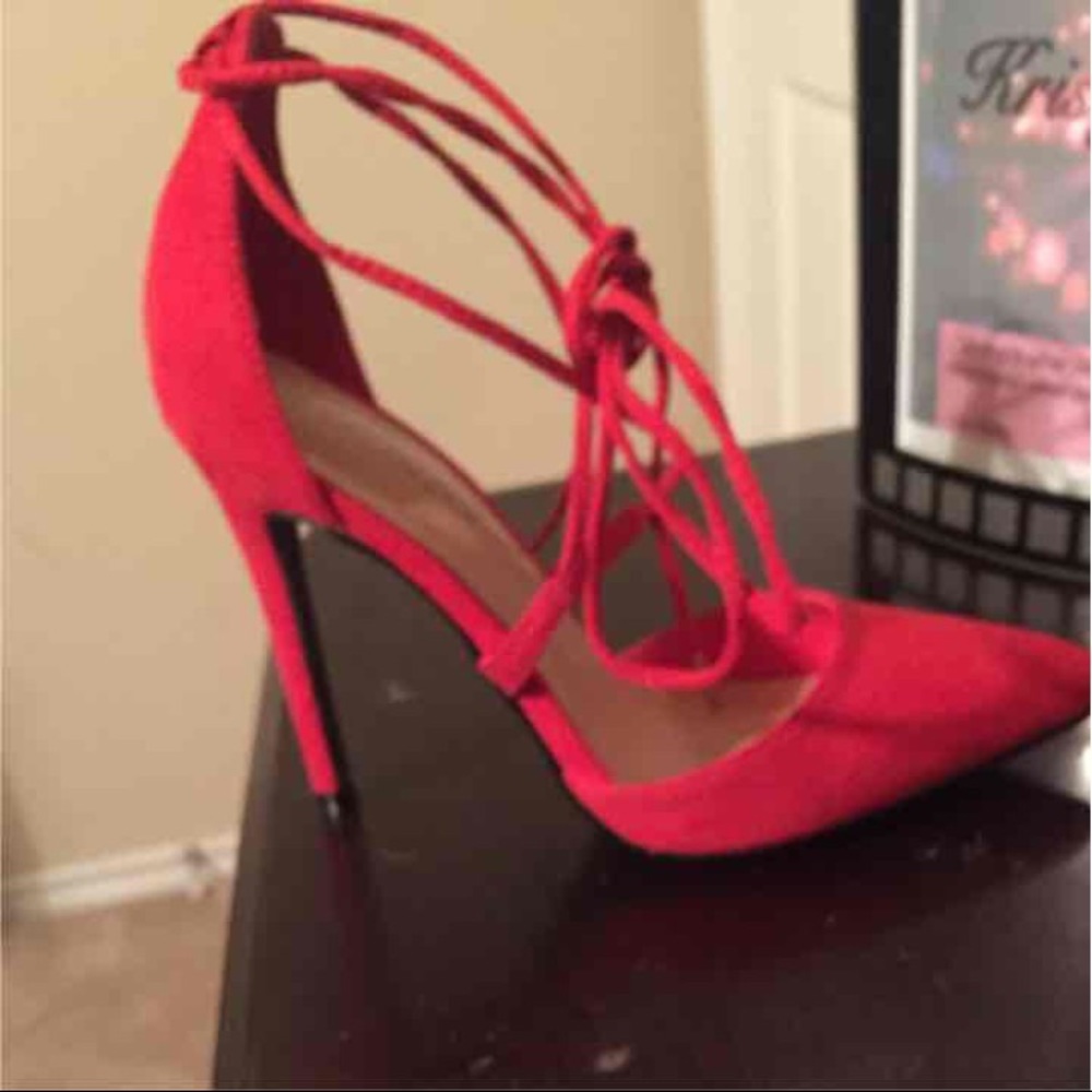 Red heels - Picture 4 of 4