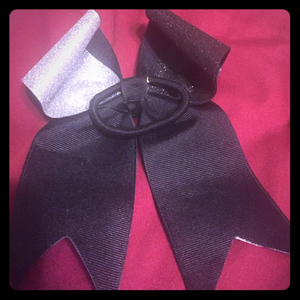 Bow - Picture 2 of 2