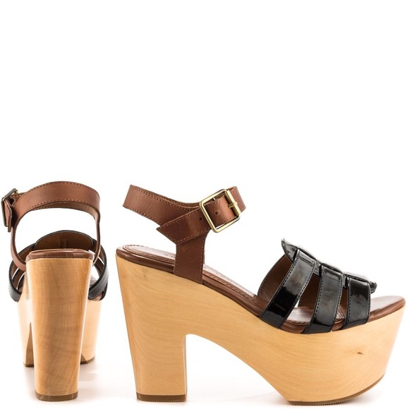 NIB Black Patent Strappy Wooden Platform Clog - Picture 2 of 4