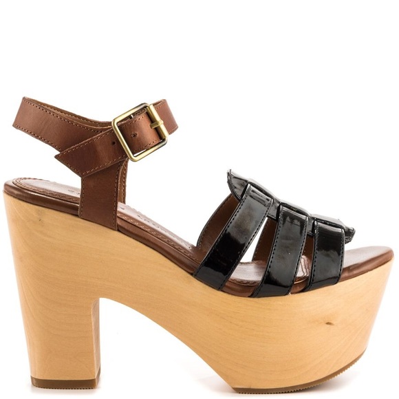 NIB Black Patent Strappy Wooden Platform Clog - Picture 3 of 4