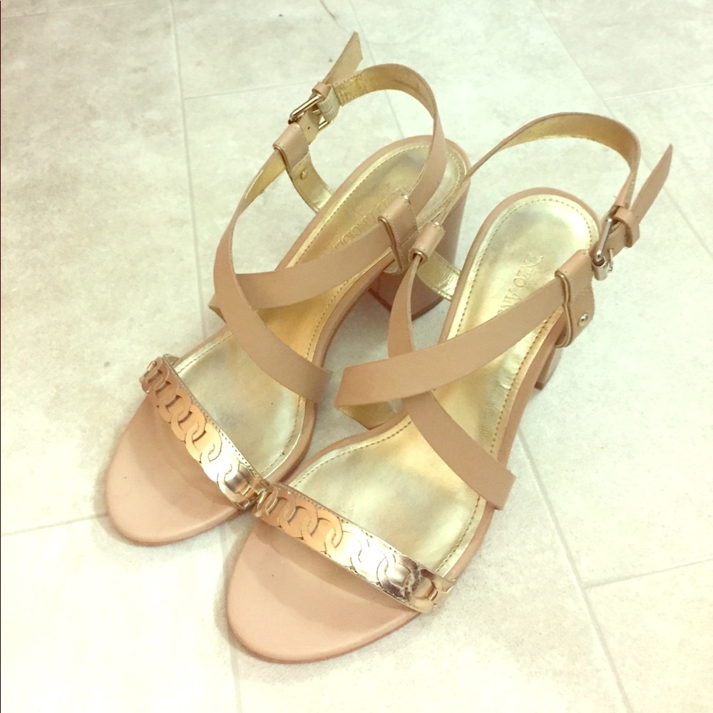 Enzo Angiolini nude strap sandals