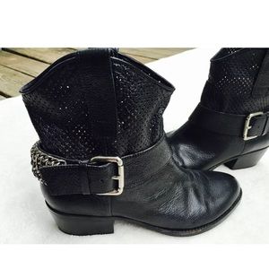 BCBG Generation Black Leather Biker Boots Sz 7