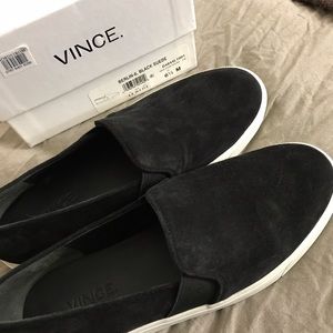 NIB VINCE Berlin Black Suede slip ons