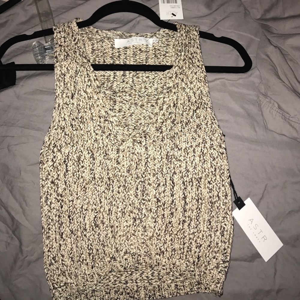 ASTR cream/tan lace up crop top