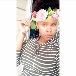 Meet your Posher, Kayla