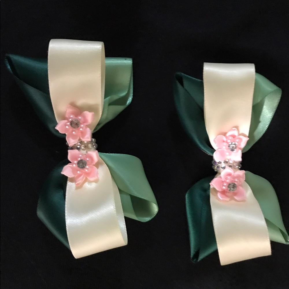 Beautiful hair bows for girls and babies