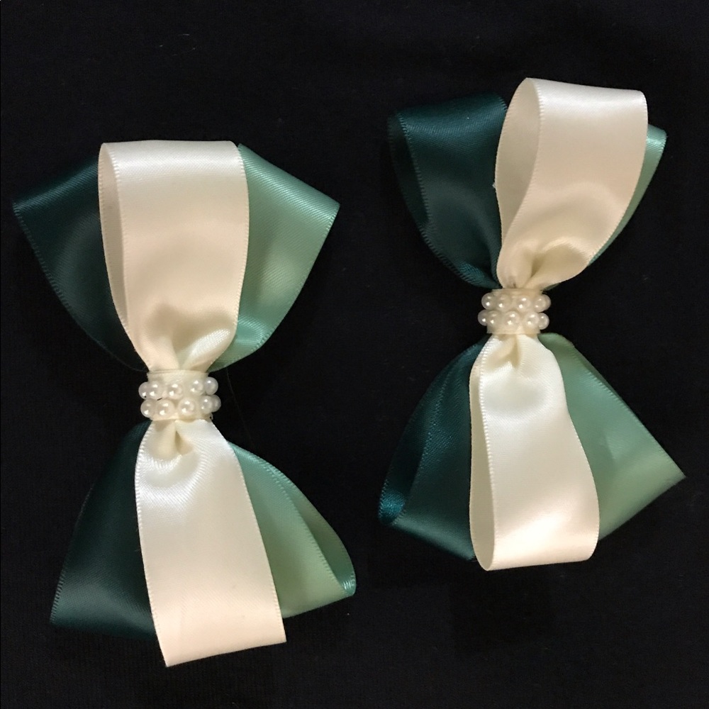 Beautiful hair bows for girls and babies