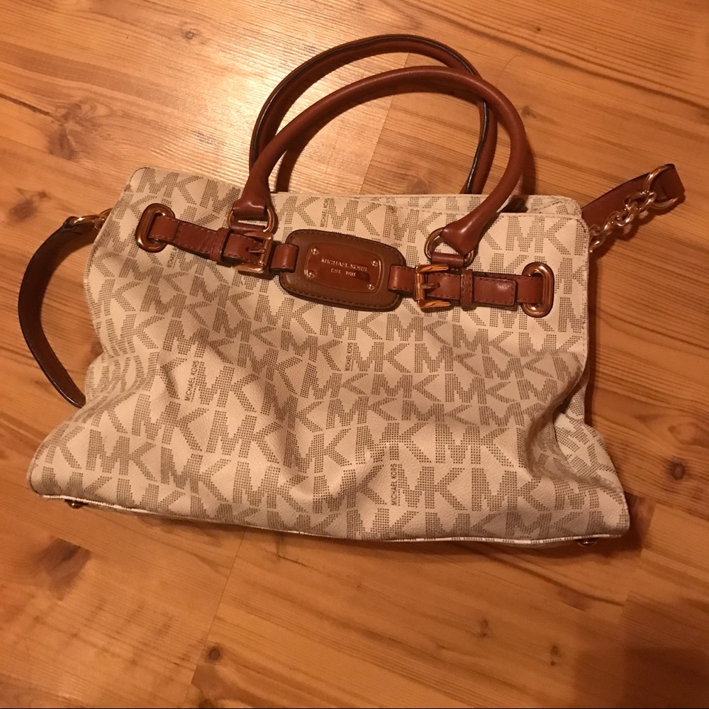 Like New Michael Kors Hamilton Satchel
