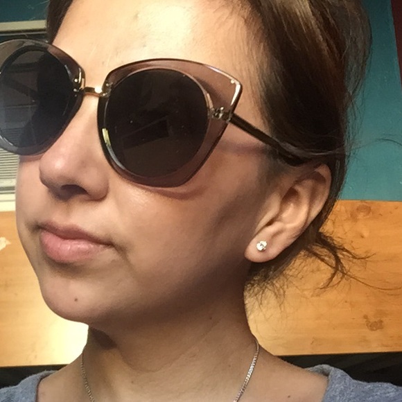 New Clear gray bold sunglasses - Picture 2 of 5