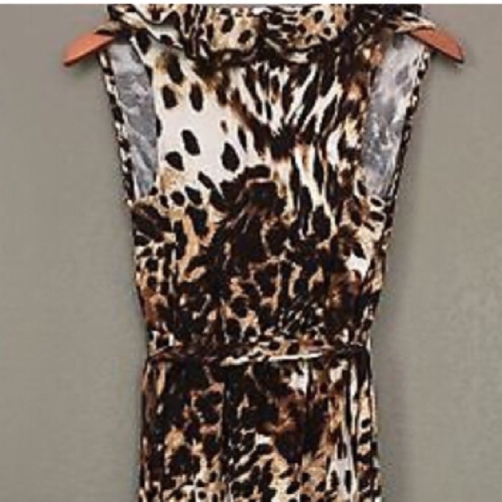 Leopard Wrap Dress ๐๐ - Picture 2 of 8