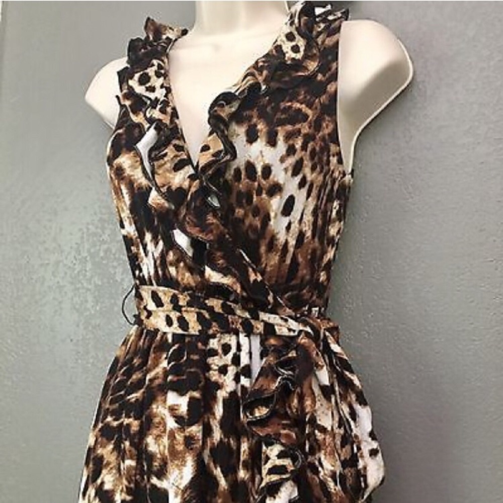 Leopard Wrap Dress ๐๐ - Picture 4 of 8