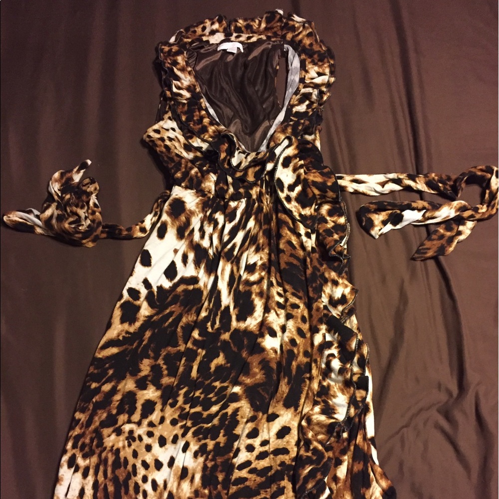 Leopard Wrap Dress ๐๐ - Picture 8 of 8