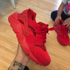 All Red Huraches