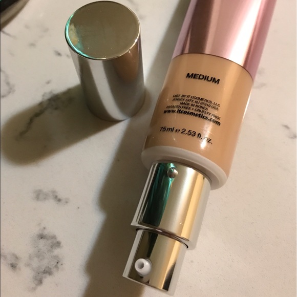 15 it cosmetics other it cosmetics cc spf50 jumbo 15 it cosmetics other it cosmetics cc spf50 jumbo