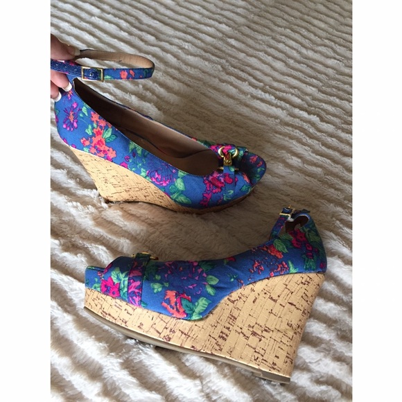 Max Studio Shoes - •FREE• ⭐️ Moving sale! Donating 8/31.