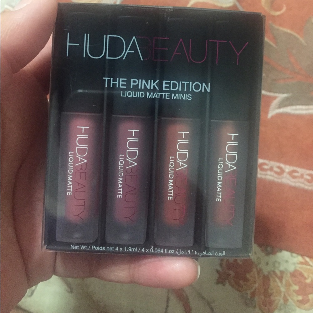 Huda Beauty Liquid Lipsticks