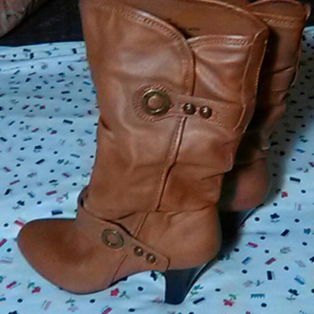 Brown boots