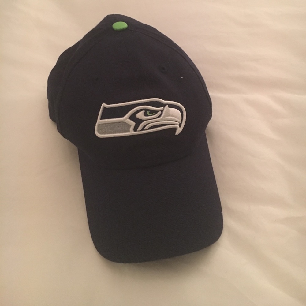 Like-new Seahawks hat