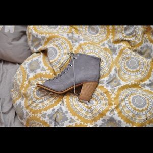 Open toe grey booties