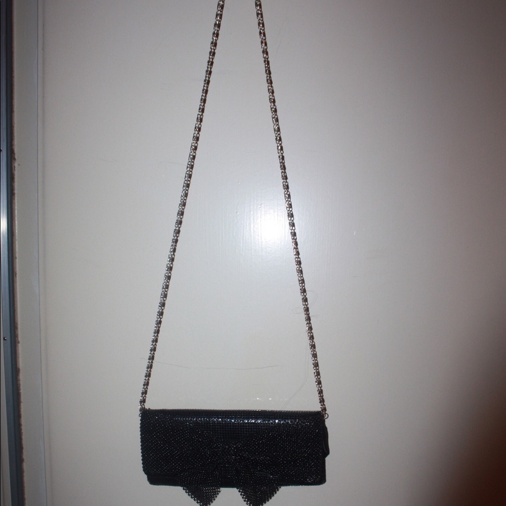 Black bow crossover bag