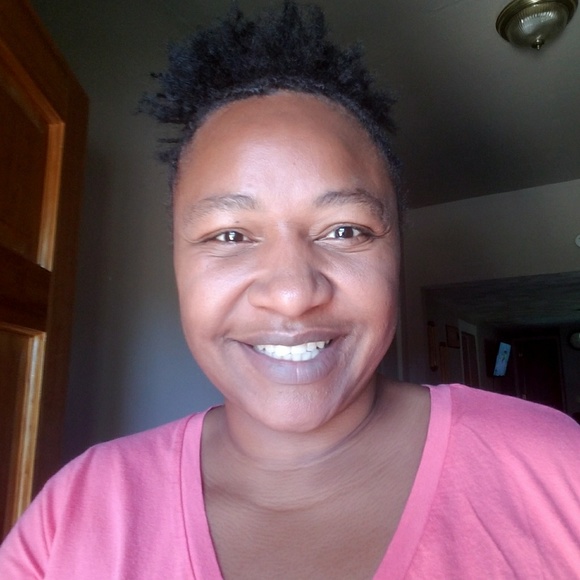 Meet your Posher, Felicia - Picture 1 of 1