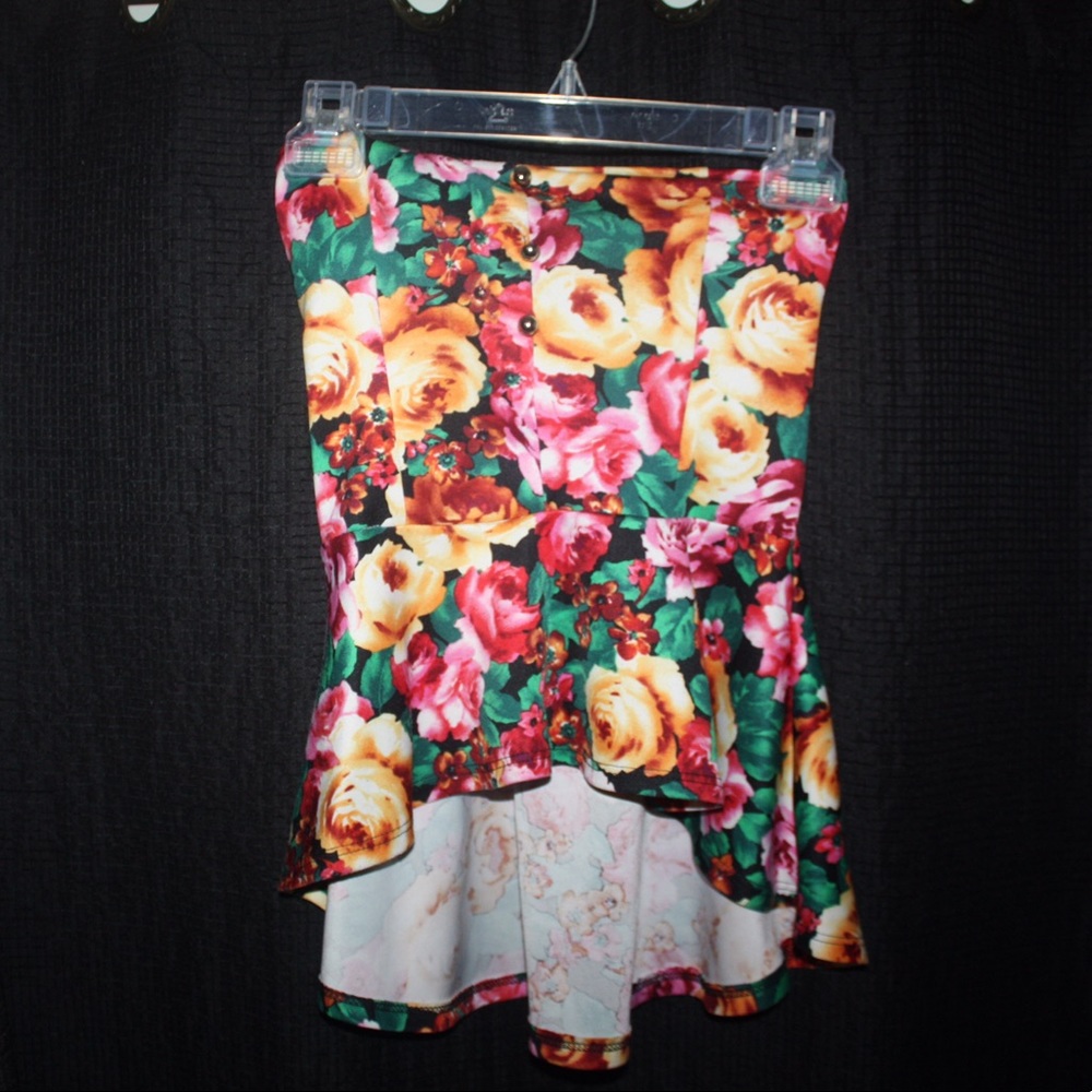 Floral strapless top