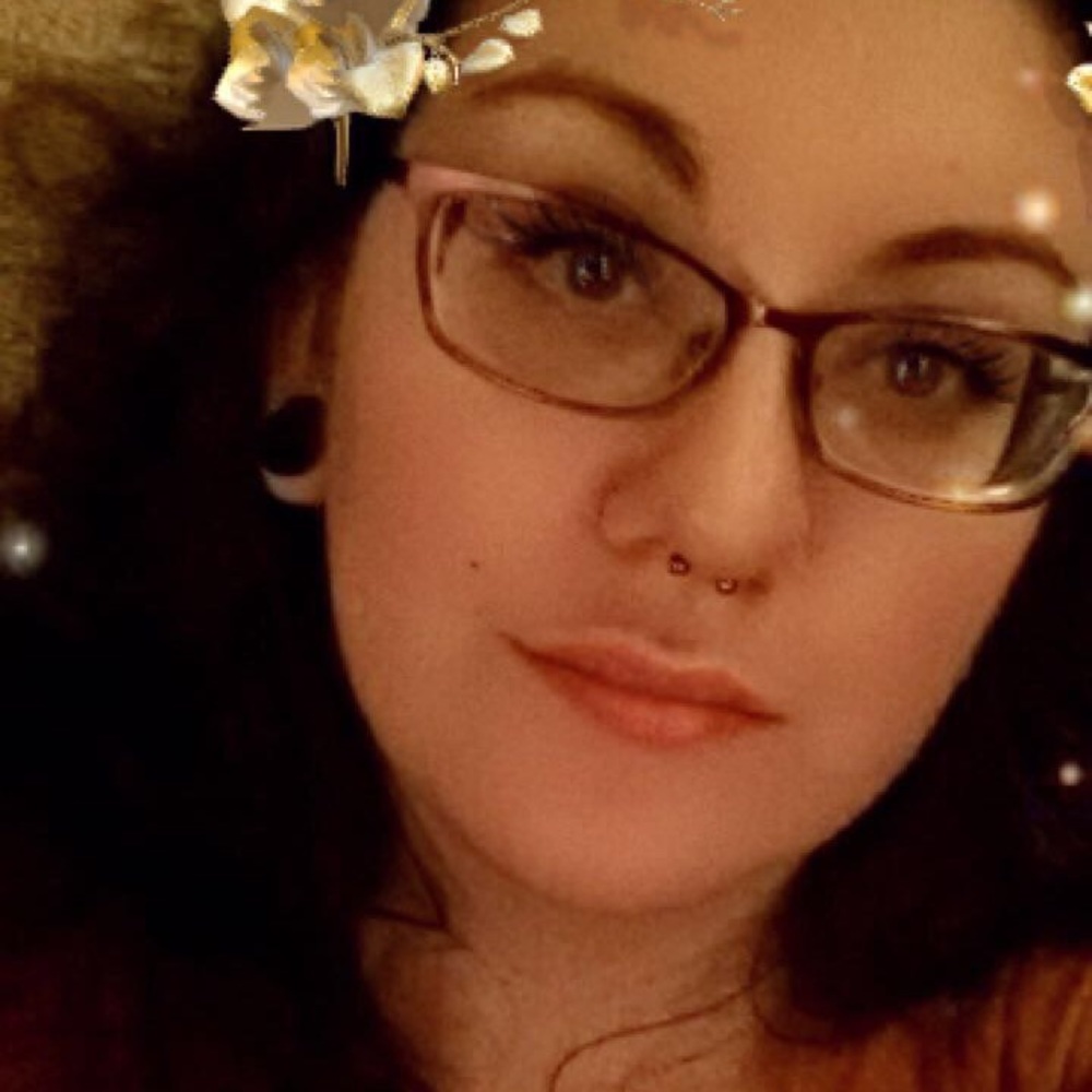 Meet your Posher, Marisa