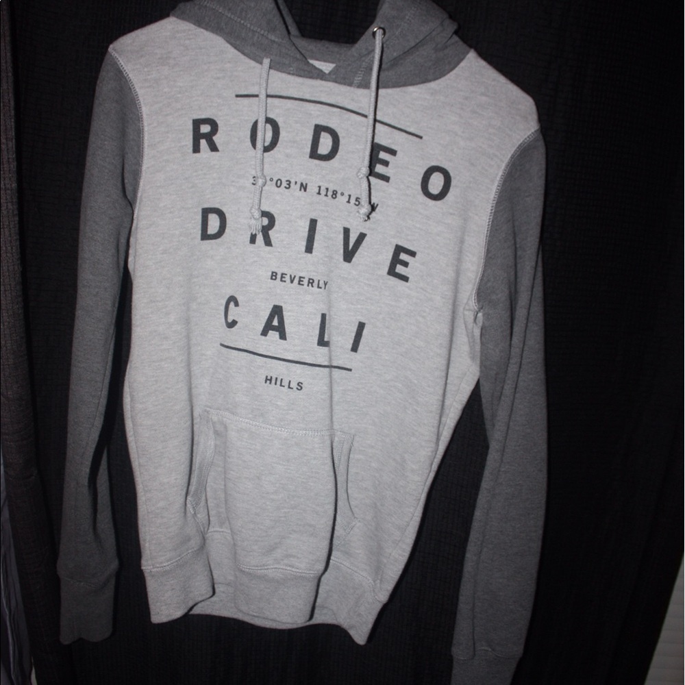 Grey pullover