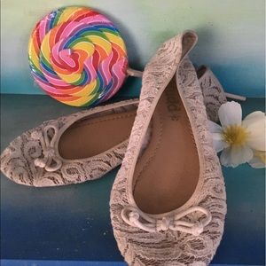 Women's Lacey flats