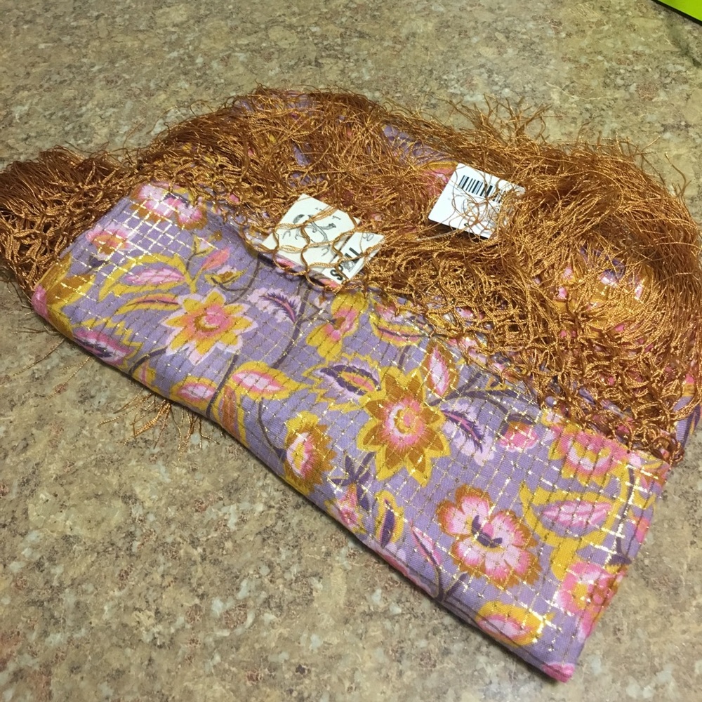 ⭐️SOLD⭐️ Spell and the gyspy lurex scarf