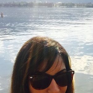 Meet your Posher, Riya