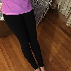 NWOT- Old Navy black leggings.