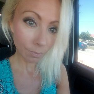 Meet your Posher, Sherry