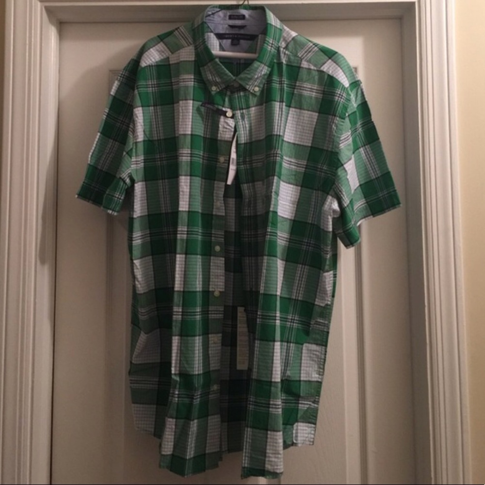 TOMMY HILFIGER Classic Fit Button Down Shirt NWT