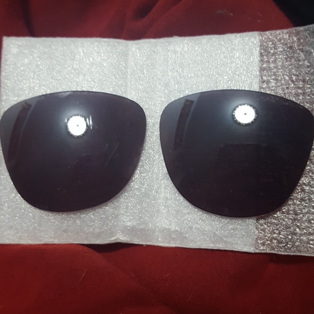 Oakley replacement lense
